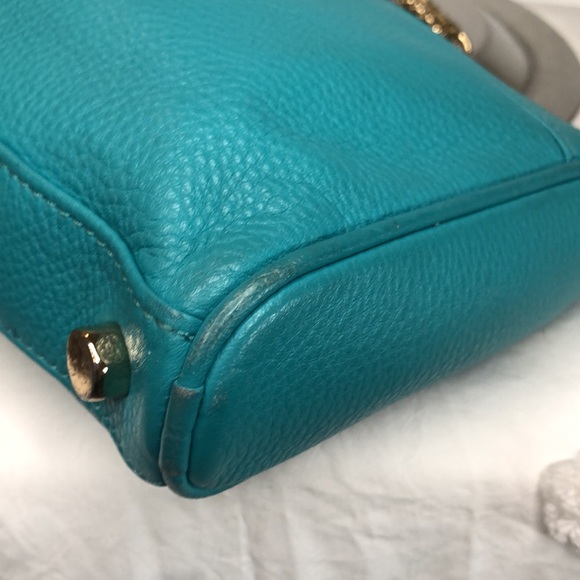 REBECCA MINKOFF coral green Crossbody. Heavy gold chain with studs. - Picture 7 of 15